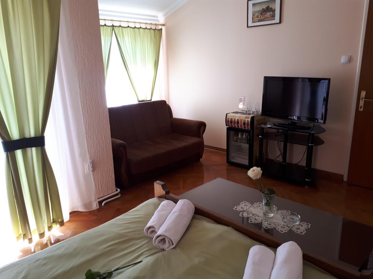 Bed and Breakfast Business Club Selenca Bac Экстерьер фото